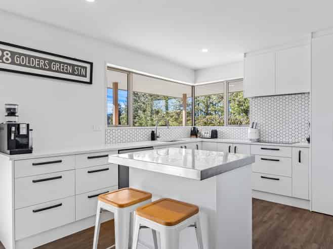 724 Loburn Whiterock Road, Loburn