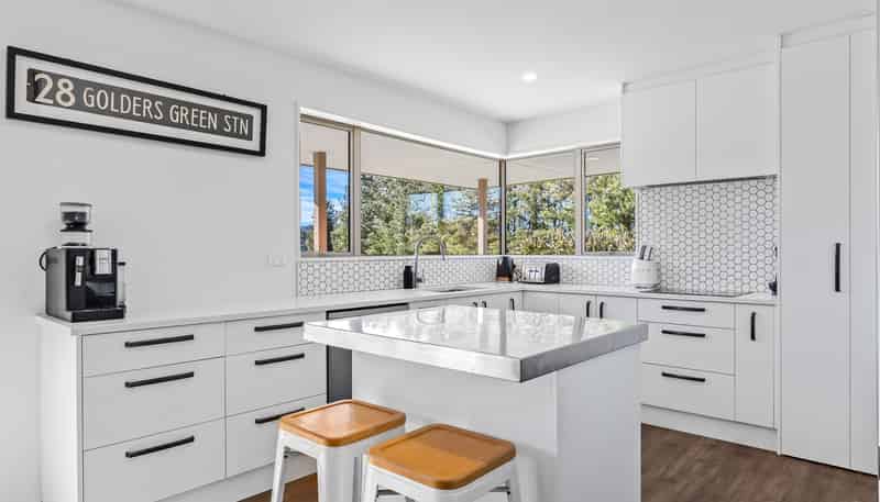 724 Loburn Whiterock Road, Loburn