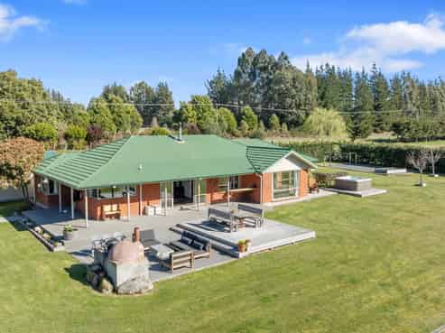 724 Loburn Whiterock Road, Loburn
