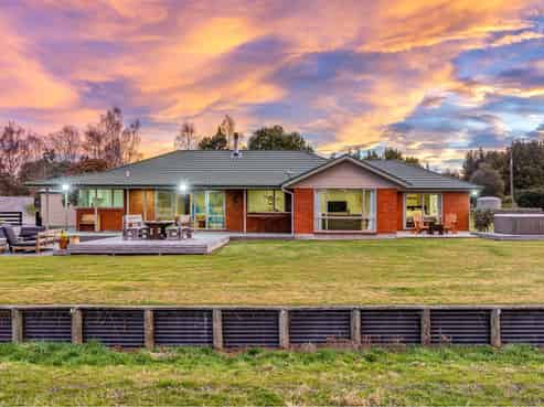 724 Loburn Whiterock Road, Loburn
