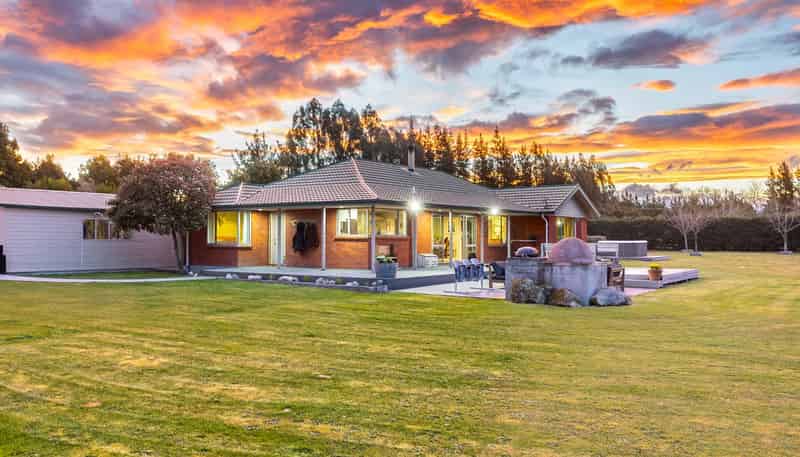 724 Loburn Whiterock Road, Loburn