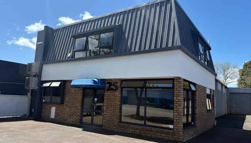 25 Lake Road, Frankton