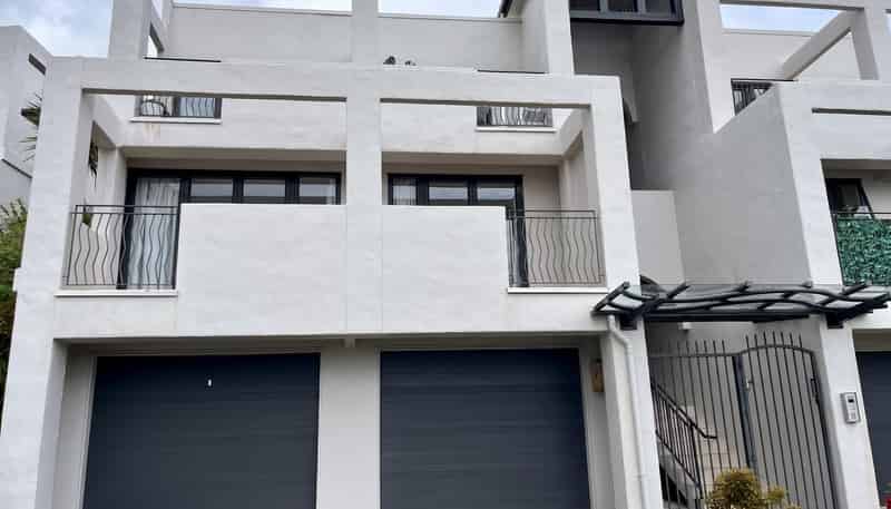 13/8 Monte Cassino Place, Birkenhead