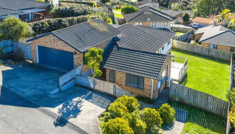 100 George Deane Place, Greenhithe