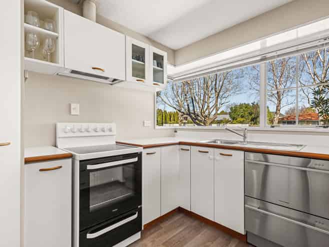 2/18 Barnes Road, Redwood