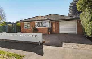 2/18 Barnes Road, Redwood