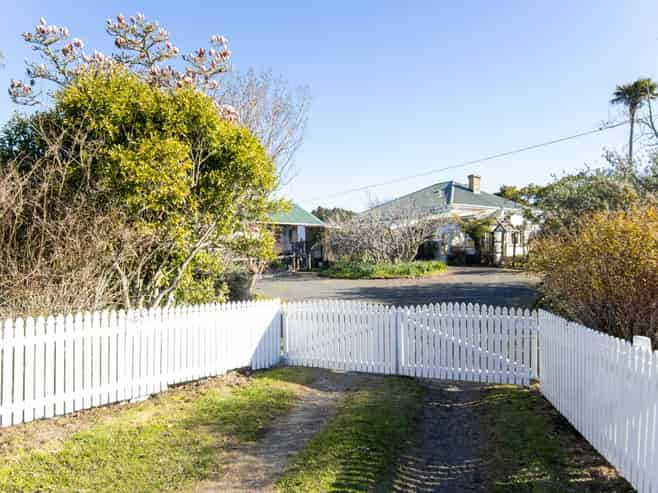 42 Boord Crescent, Kumeu