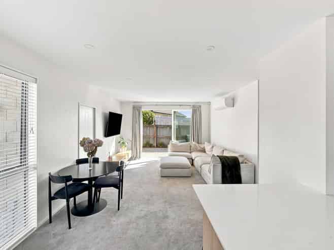 97B Veitches Road, Casebrook