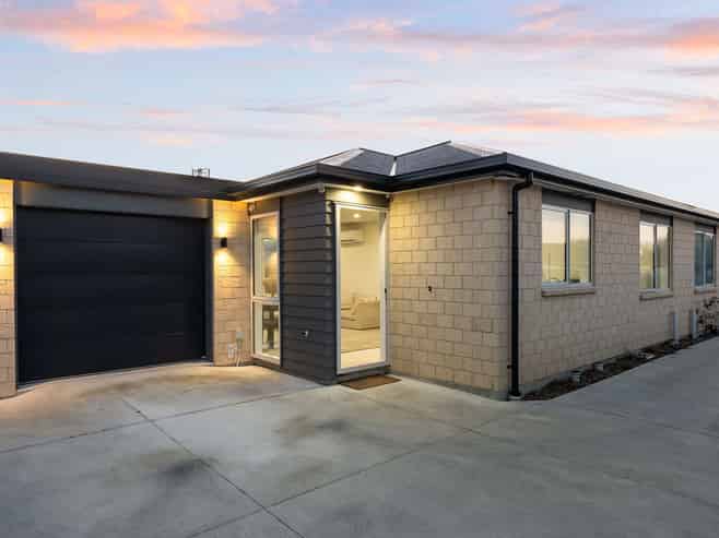 97B Veitches Road, Casebrook