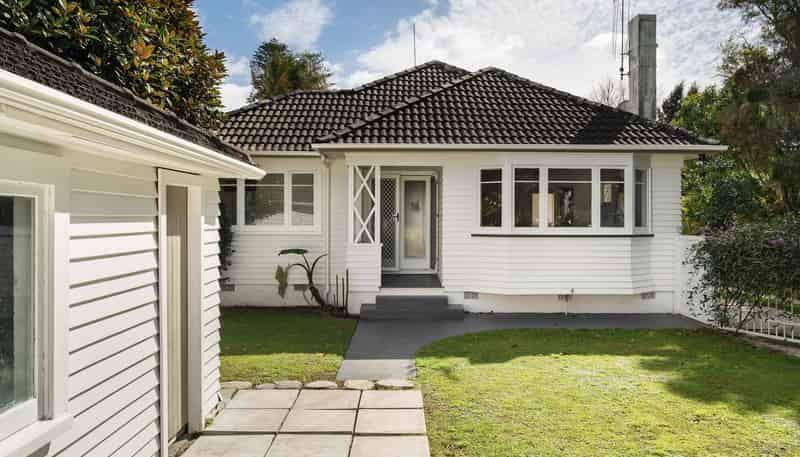 13 Burrows Street, Avenues