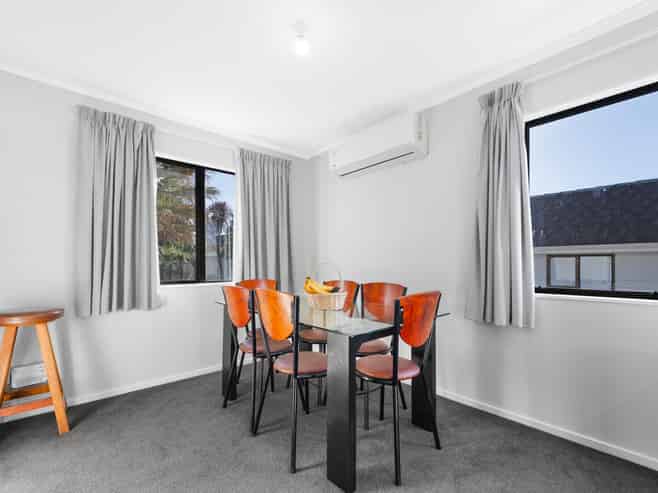 2/9 Porchester Road, Papakura