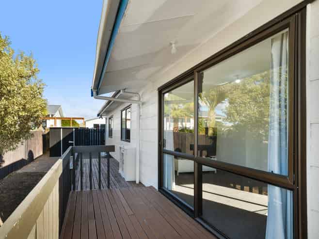 2/9 Porchester Road, Papakura