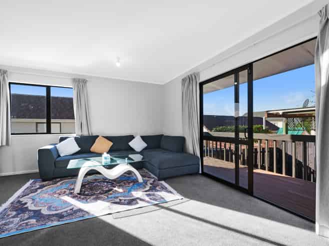 2/9 Porchester Road, Papakura