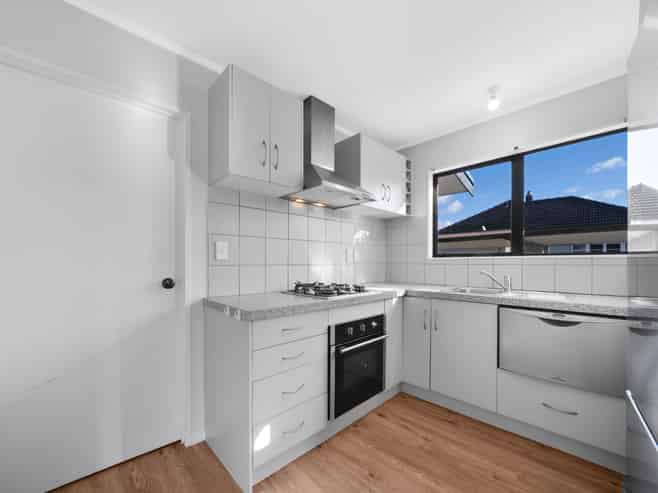 2/9 Porchester Road, Papakura