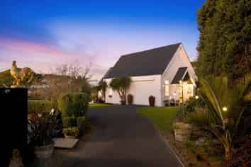 961 Main North Road, Urenui
