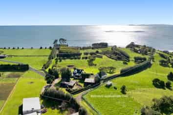 961 Main North Road, Urenui