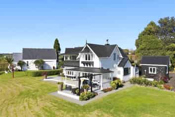 961 Main North Road, Urenui