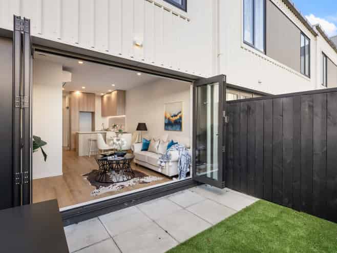 13/666B Great South Road, Ellerslie