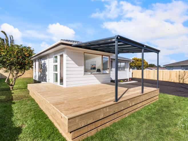12 Desmond Place, Otara