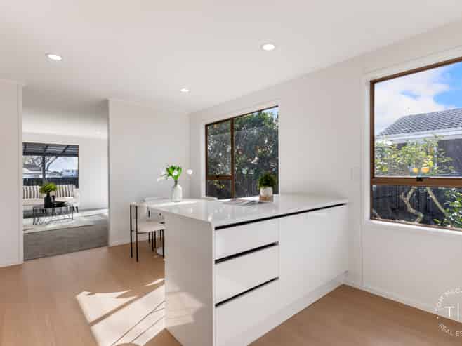 12 Desmond Place, Otara