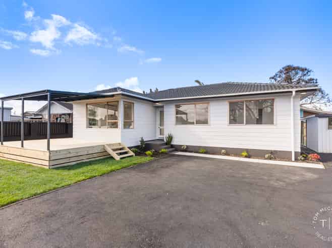 12 Desmond Place, Otara