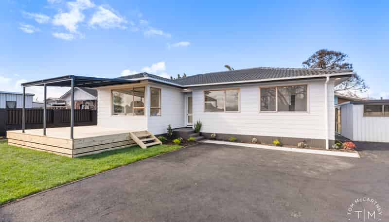 12 Desmond Place, Otara