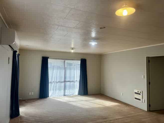 2/715 Charles Street, Raureka