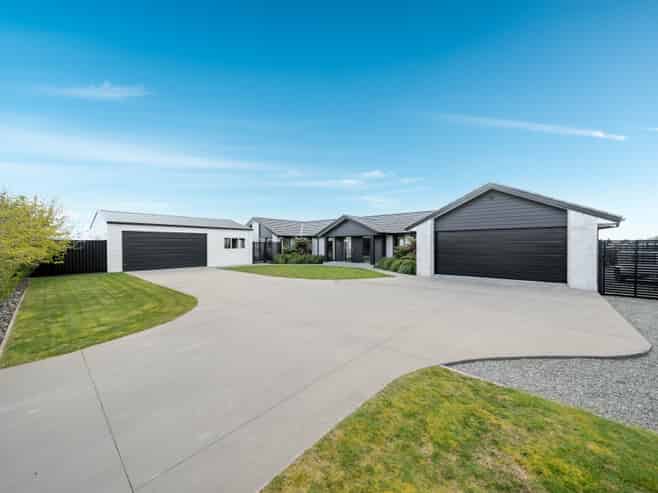 9 Pegasus Place, Seaward Bush