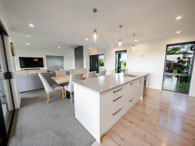 9 Pegasus Place, Seaward Bush