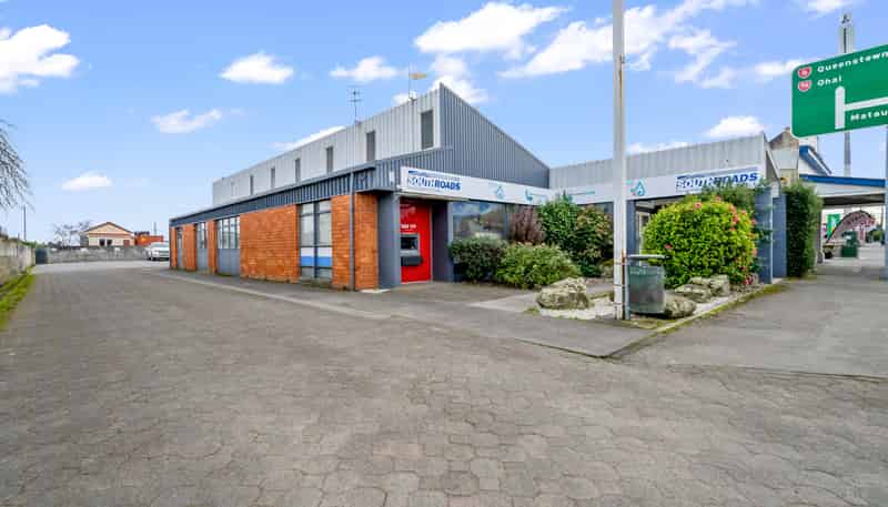 284 Great North Road, Winton