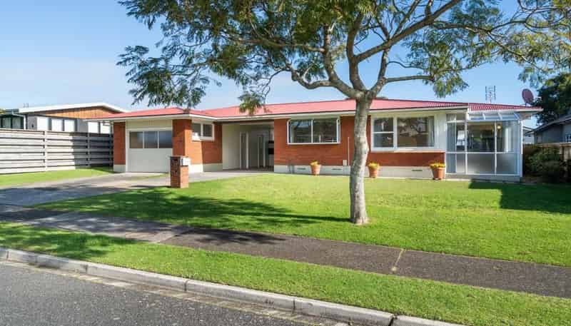 22 Woods Avenue , Matua