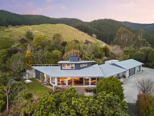 58 Macs Road, Hira