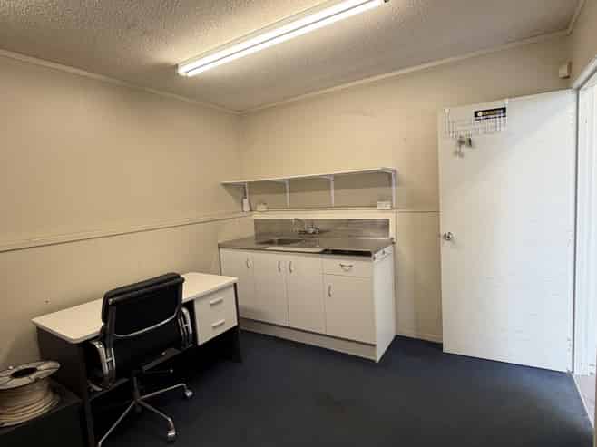 171sqm Warehouse + Office | Markedo Place