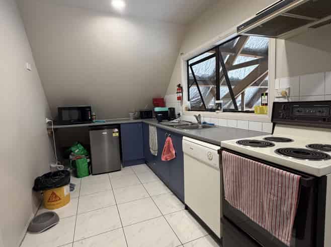 171sqm Warehouse + Office | Markedo Place