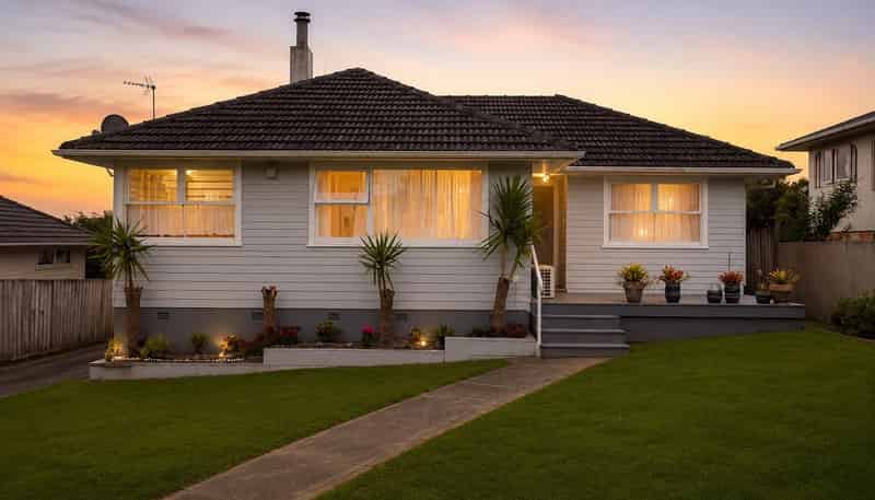 5 Thomas Rea Place, Te Atatu South