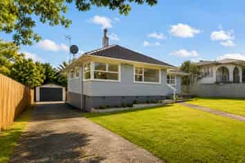 5 Thomas Rea Place, Te Atatu South