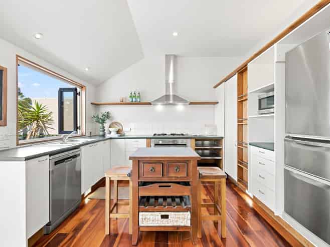 15 The Terrace, Governors Bay
