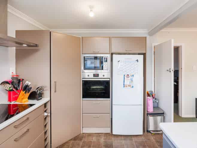 66 Keeling Street, West End