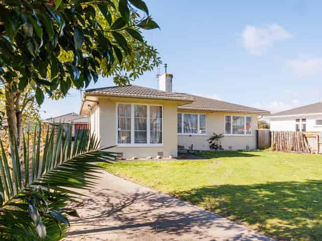 66 Keeling Street, West End