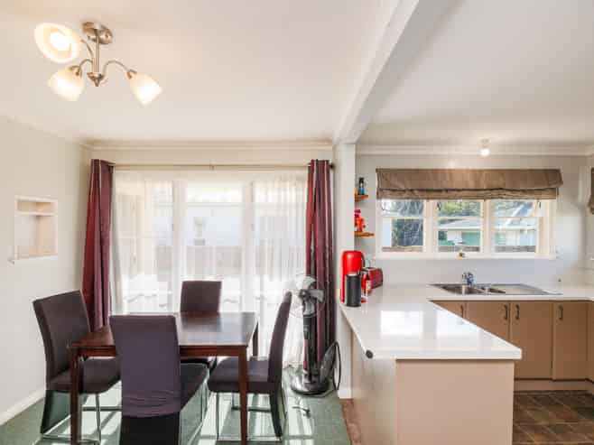 66 Keeling Street, West End