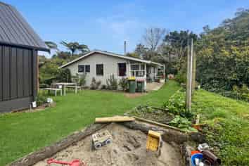 42 Saxton Road, Vogeltown
