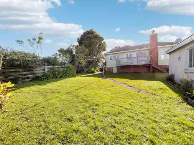 82-84 Ocean View Road, Hillcrest