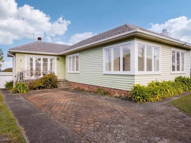 82-84 Ocean View Road, Hillcrest