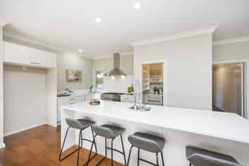75 Reid Line West, Feilding