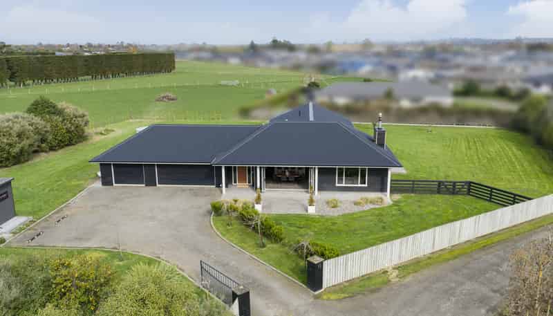 75 Reid Line West, Feilding