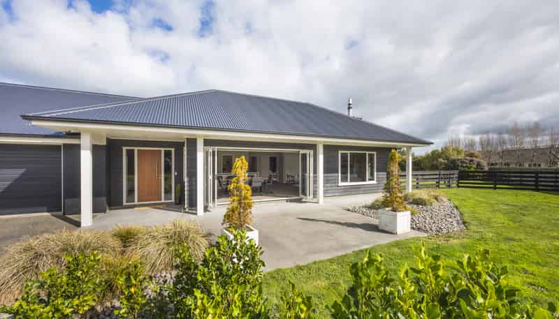 75 Reid Line West, Feilding