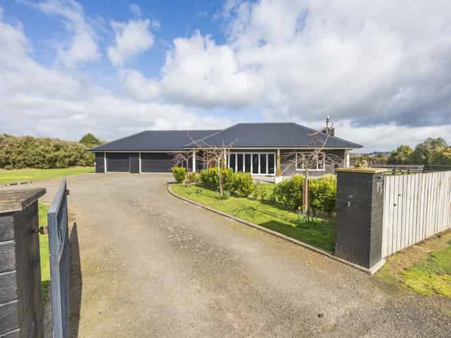75 Reid Line West, Feilding