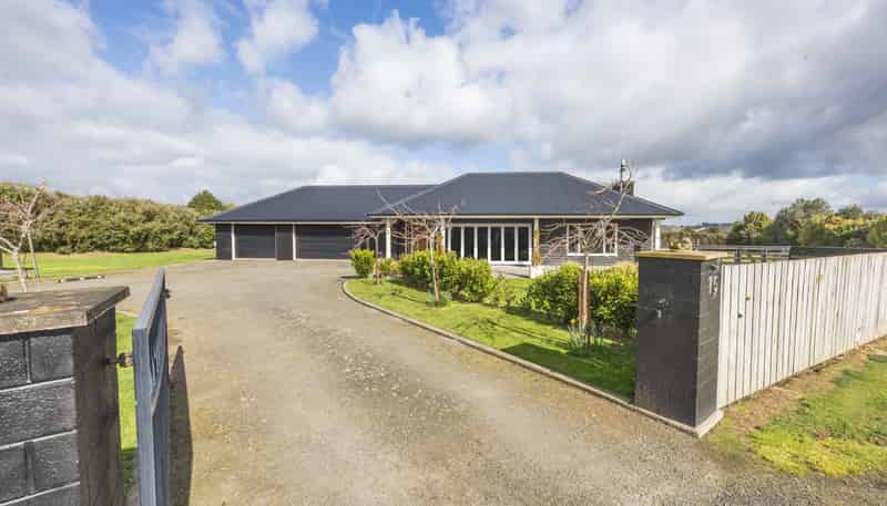 75 Reid Line West, Feilding