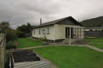 65 Shiel St, Reefton