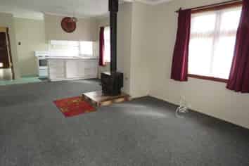 65 Shiel St, Reefton